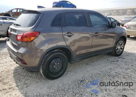 2018 Mitsubishi Outlander Sport Es z USA, uszkodzony, nr VIN JA4AP3AU5JU006061